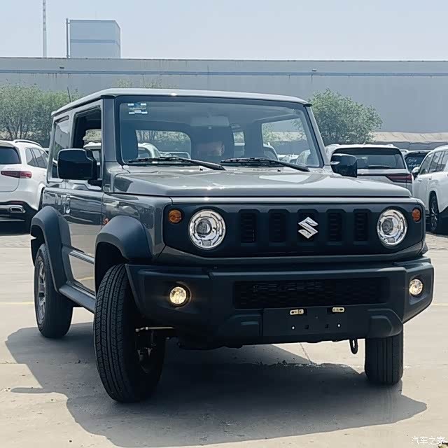 铃木吉姆尼1.5l三门五门版现车价格直降3万