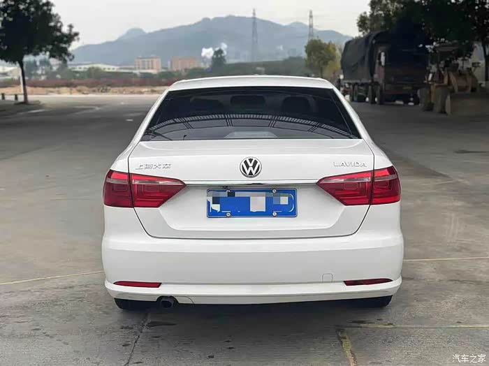 新到13年大众朗逸自动16原版车况私家一手车带双保