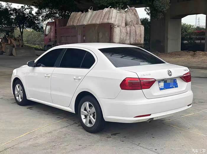 新到13年大众朗逸自动16原版车况私家一手车带双保