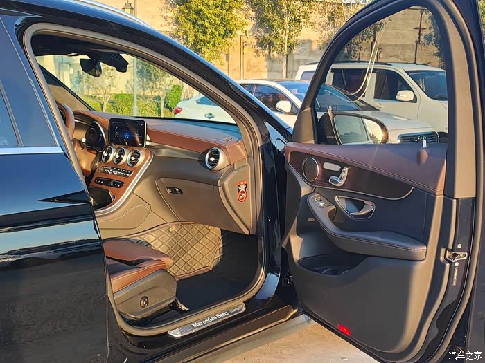 【图】梅赛德斯-奔驰 个人一手车 2021款 glc 260l 4_奔驰c级论坛