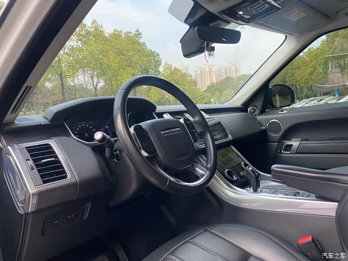 2019年5月新款路虎揽胜运动版汽油se版自动30
