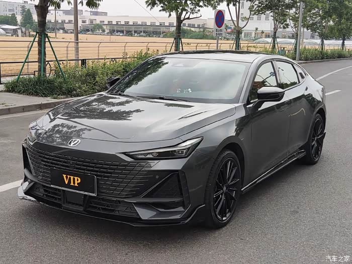 【图】23款长安univ准新车到店!喜欢dd!_二手车论坛_汽车之家论坛