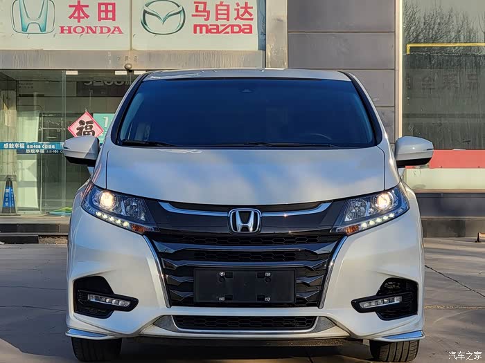 出一台21年11月本田奥德赛一手车全车原车漆包括前后保