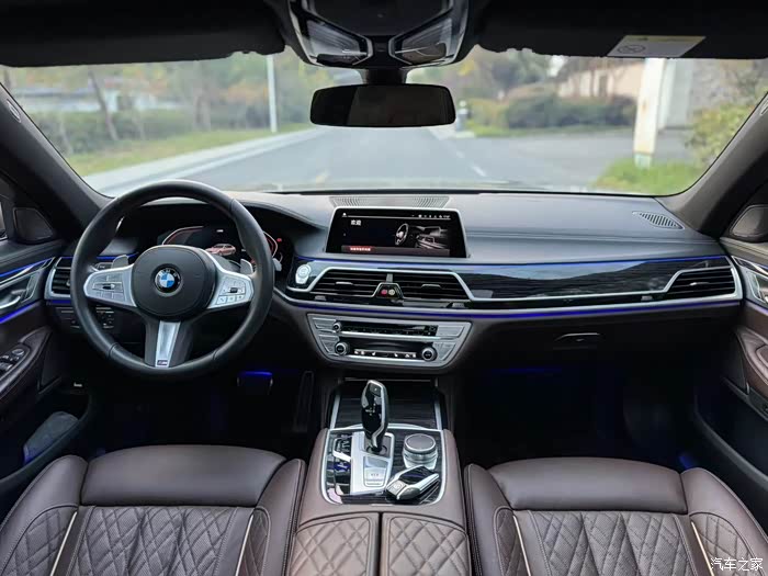 22年7月宝马740lim运动全车隐形车衣12000公