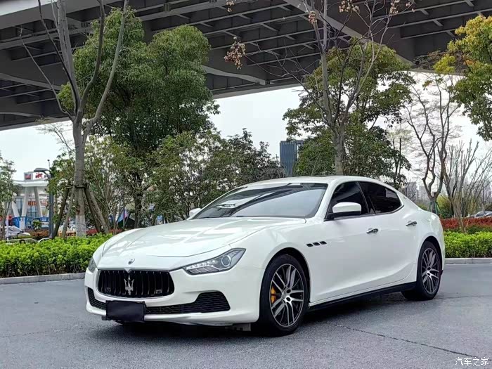 出粮17年17款玛莎拉蒂吉博力