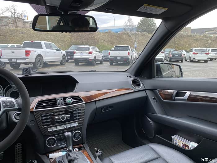 留学时买的12年c级4matic四驱雪地里超稳