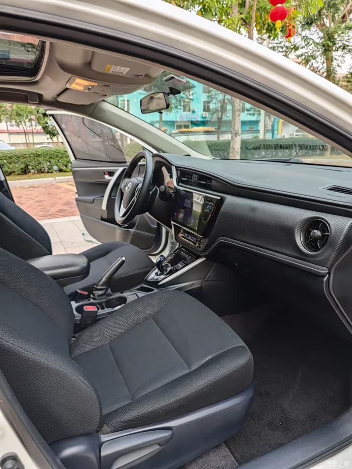 最新到店19年雷凌双擎18自动精英版天窗原厂冰丝座椅多