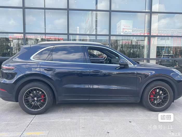 个人车出售21年卡宴极品车况后改红内1年7万公里售