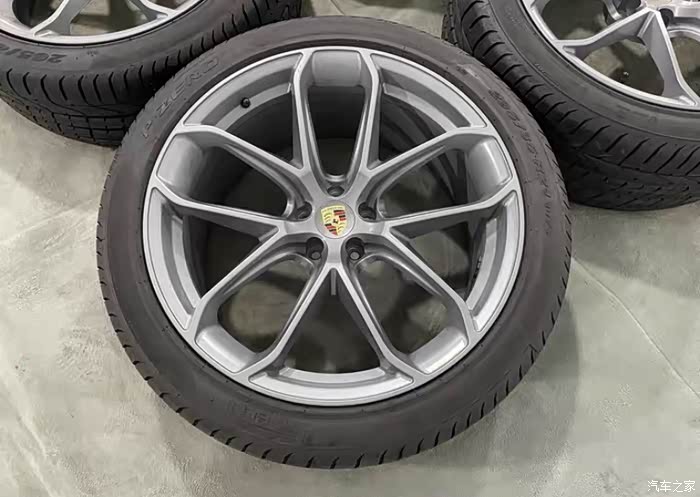 出一套21寸保时捷玛卡macan轮毂最新款花瓣轮毂265