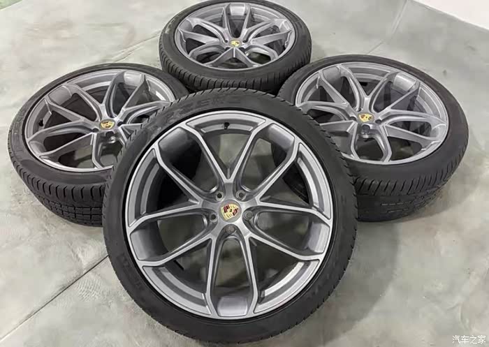 出一套21寸保时捷玛卡macan轮毂最新款花瓣轮毂265