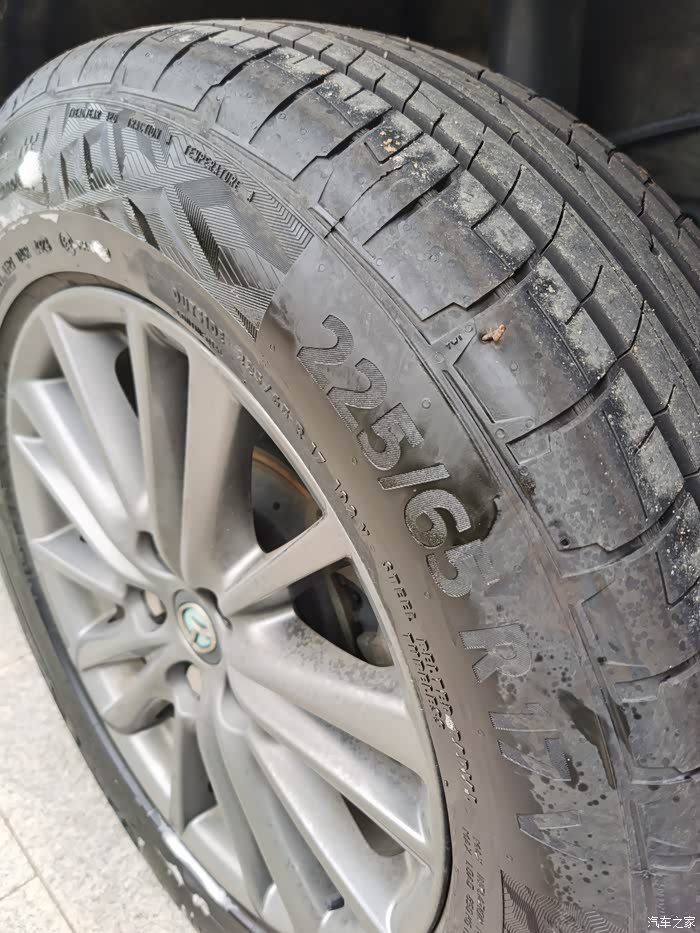 【图】闲置一条马牌uc6,17寸轮胎,跑了两千公里左右,九成新,有_马自达