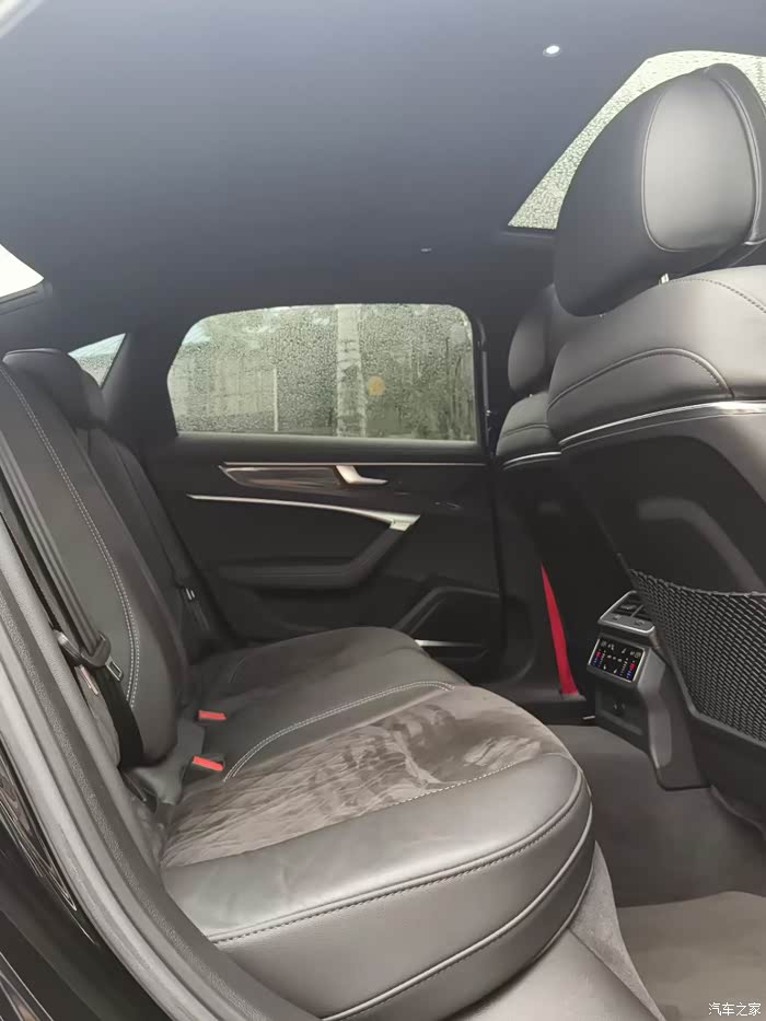 2021款 奥迪a6l 55 tfsi quattro 尊享