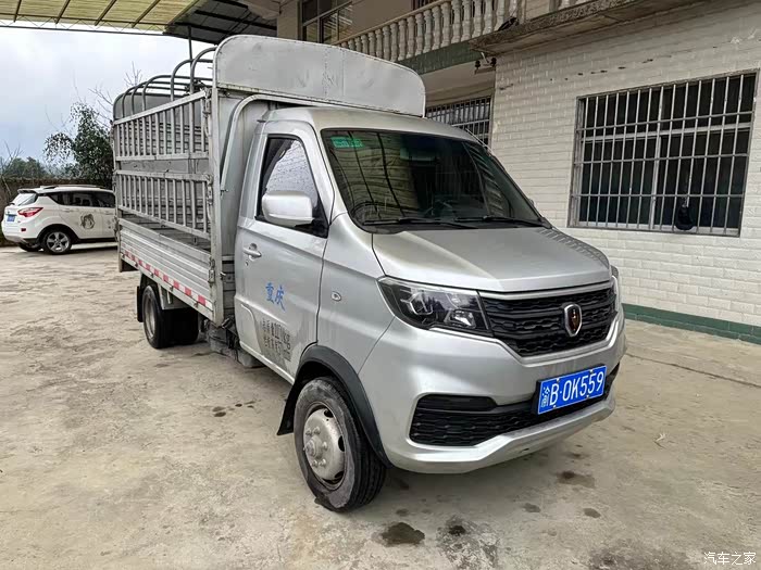 金杯t20s 汽油1.5排量 两座 两门电动 2021年2月