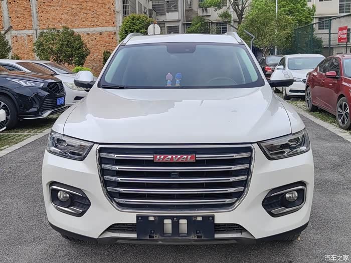 出19年个人一手的哈弗h6运动版的,2.0t的,家里装修不够