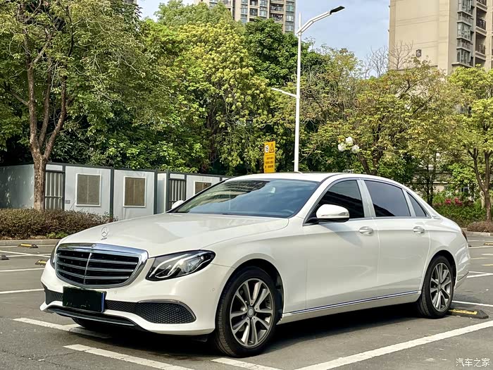 奔驰e200白外黑内20t立标17年上牌