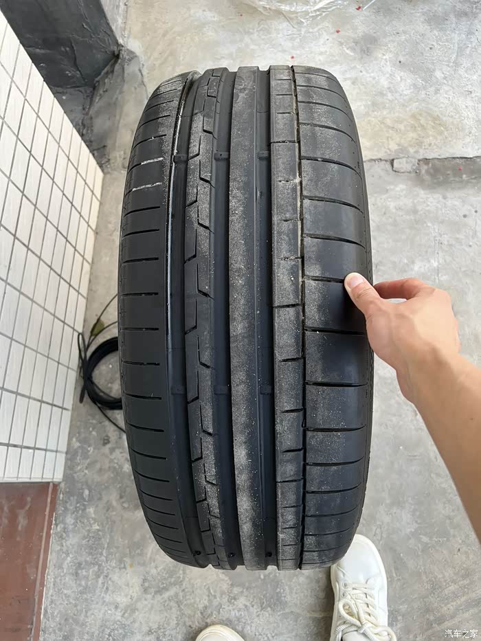 21寸奥迪q6轮毂轮胎原装正品四个