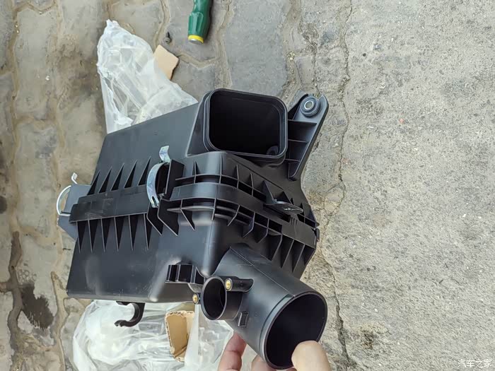 16款欧蓝德发动机进气格质检不好更换空滤总成