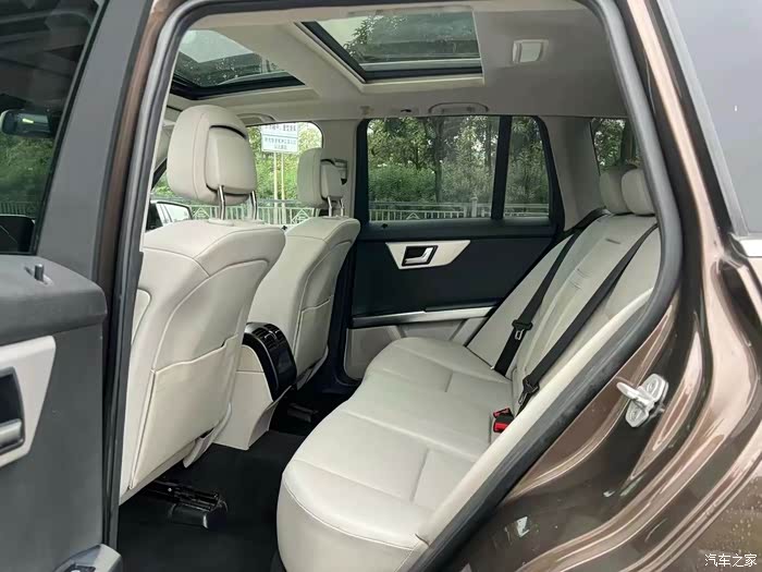 14年6月梅赛德斯·奔驰glk300,3.0l四驱动感型,双