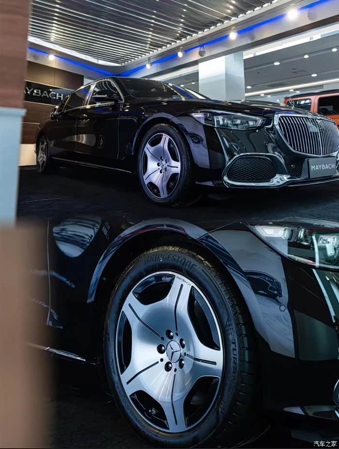 刚刚拆下奔驰迈巴赫s480原厂正品轮毂新车32公里拆下