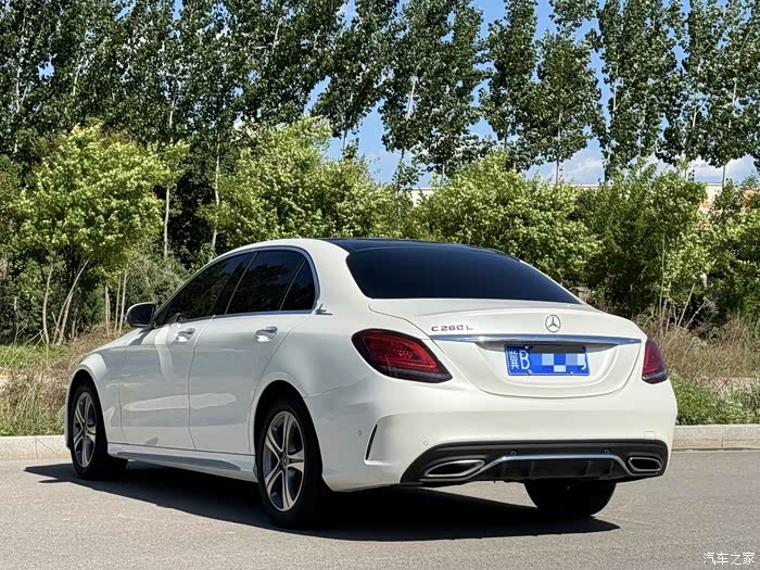 2019年奔驰c260l 1.5t48v轻混 双天窗 座椅加