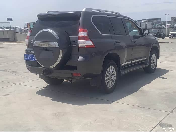 最新拿下 18年丰田普拉多4.0l 原版车况 实表15万公里