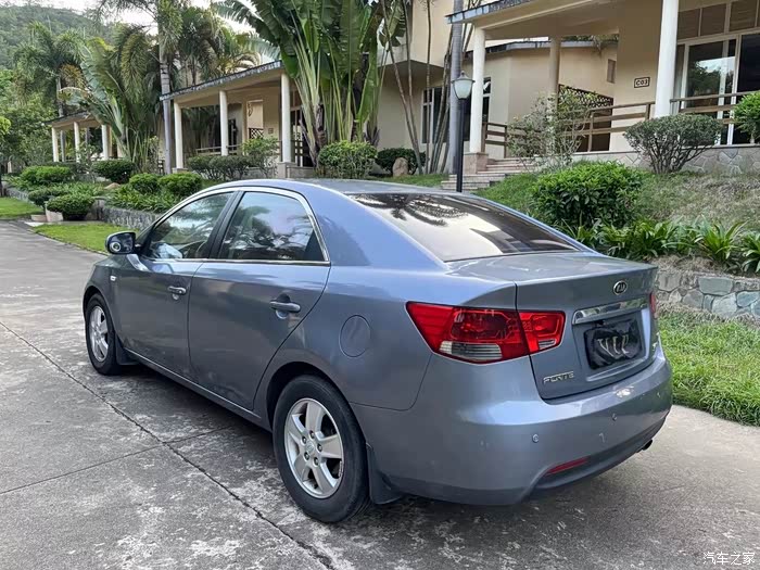 11年10月起亚福瑞迪1.6自动舒适版,导航,皮椅,车况精品