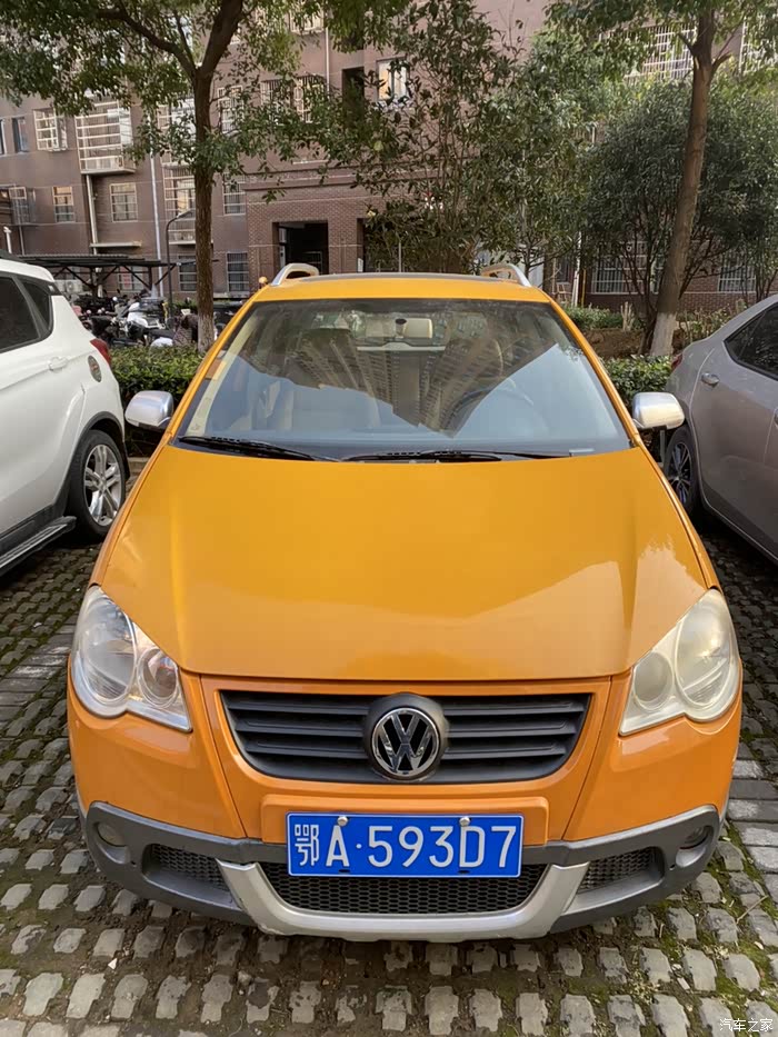 crosspolo低价出售135w出08年大众