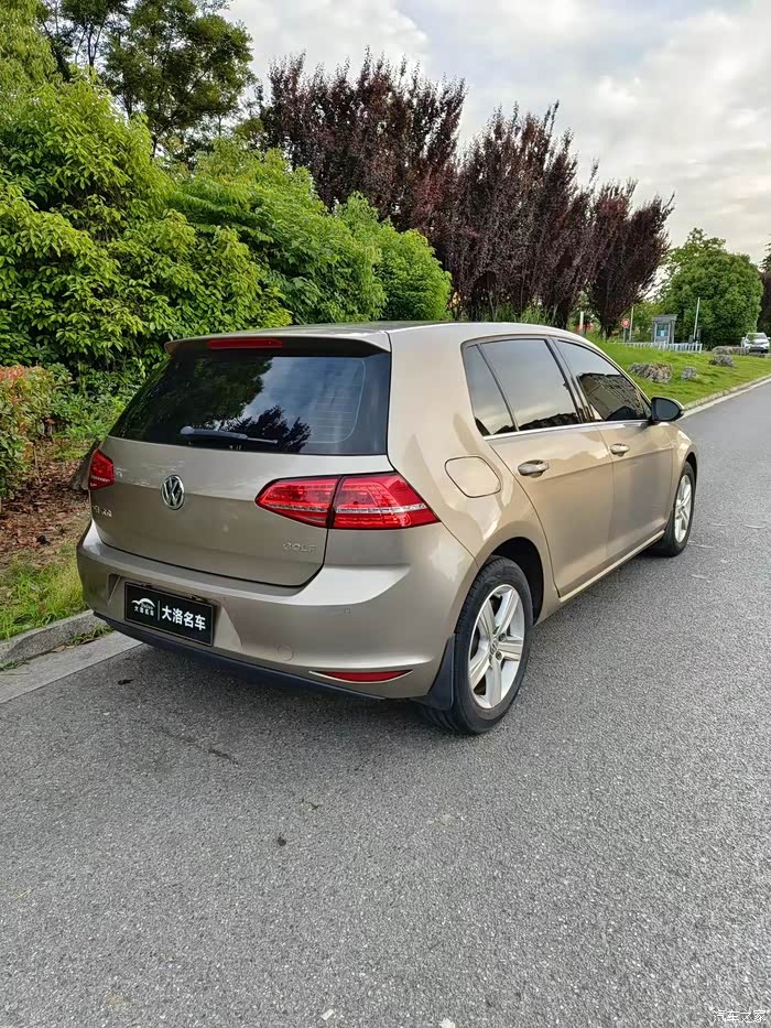 拿下16年大众高尔夫,1.6l 10万公里 织物座椅,大天窗