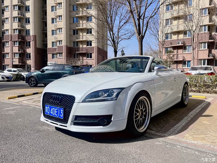 2009年奥迪tt敞篷已经由北京外迁内蒙车况板正1