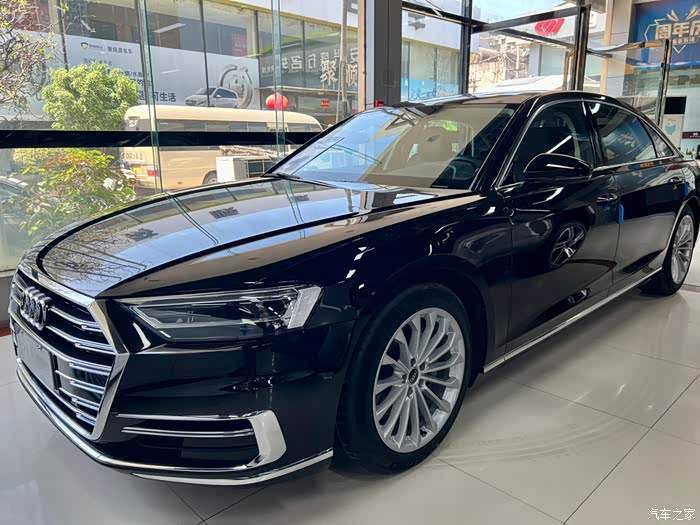 奥迪a8 2022款 a8l 50 tfsi quattro