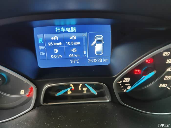 12款新福克斯20手动豪华无任何碰撞公里数有点大13