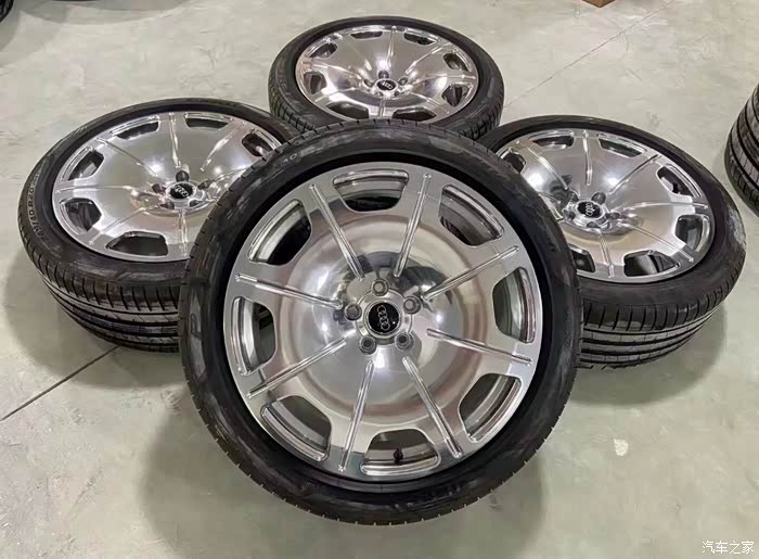 20寸奥迪a8l新款霍希版轮毂原厂正品锻造轮毂配胎有缘的看