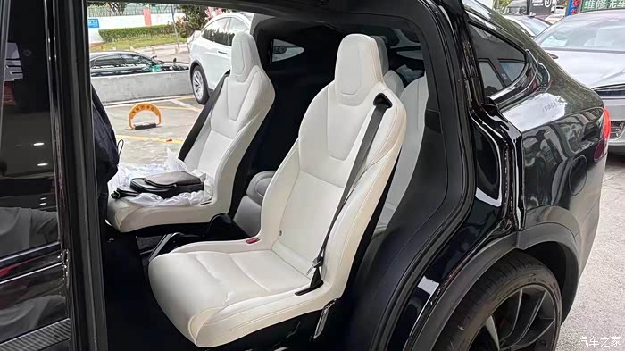 20年modelx高性能版黑外白内6座22寸轮毂fs