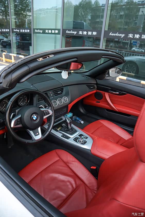 客户宝马z416款双门硬顶敞篷轿跑车况良好无事故实表六