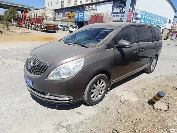 远程拿下11年上牌别克gl8排量30高配后排座椅通风