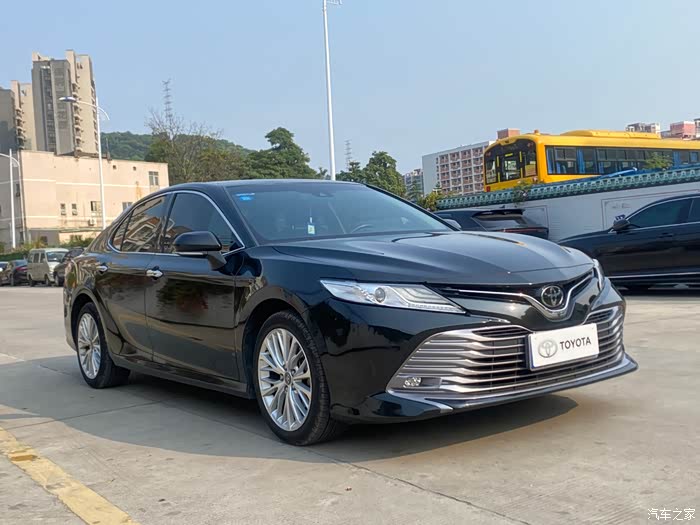 18款8代丰田凯美瑞25g豪华版精品s级车况一手车