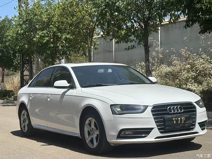 16款15年9月上牌奥迪a4标准型20t双电动座椅