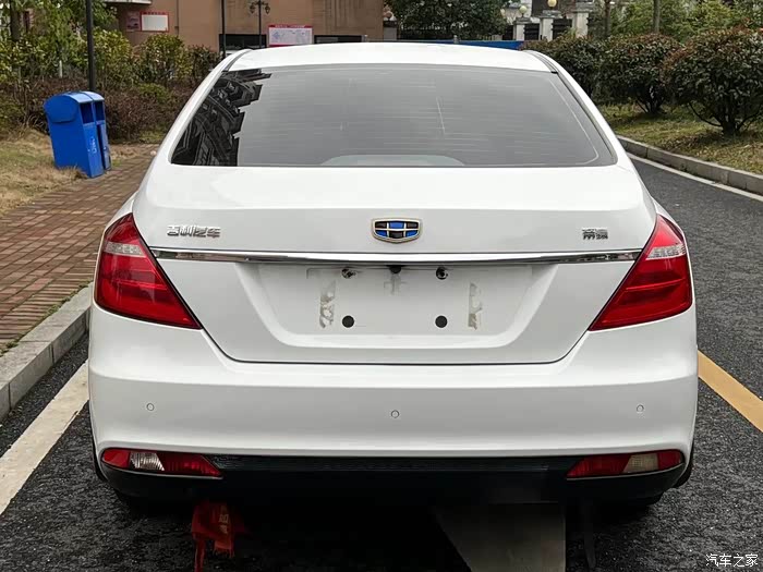 2017年吉利帝豪15l手动天窗车况精品原版保养很好