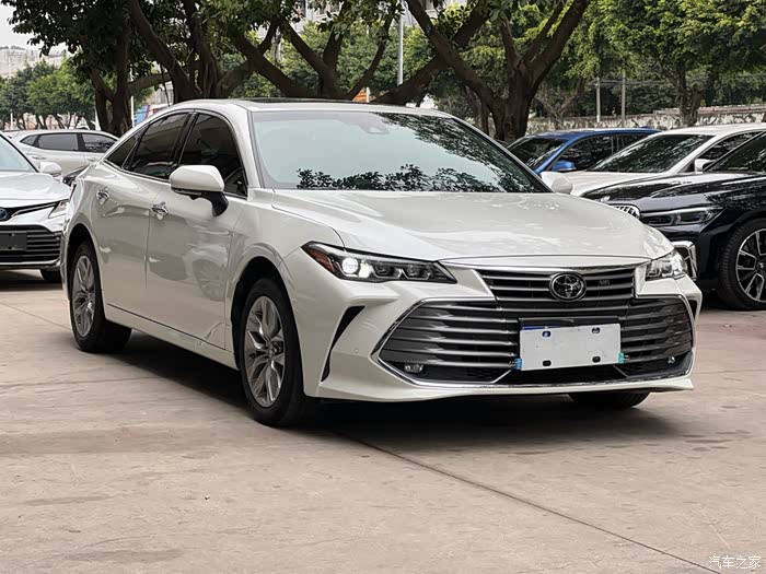 21款21年丰田亚洲龙25l豪华版极品车况全车原版2个