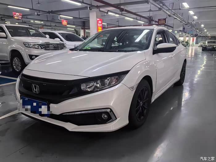 出21年极品思域2万公里只有少量补漆价格8xx