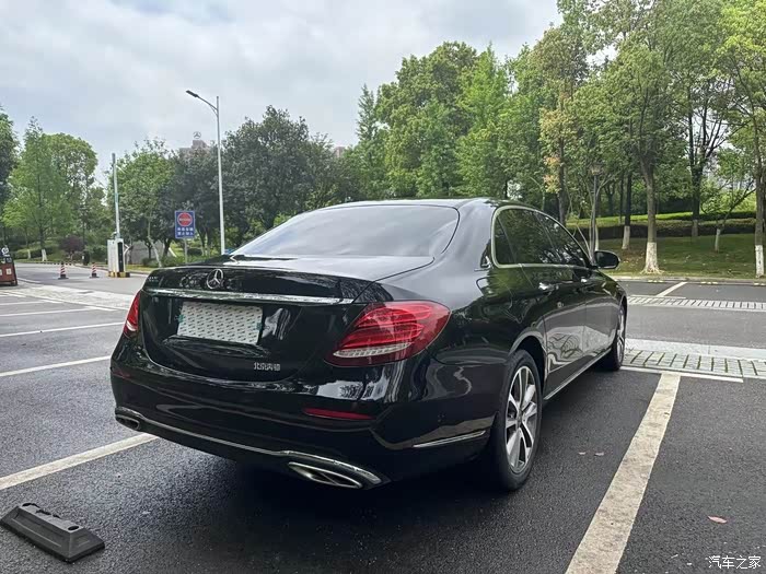 最新拿下18年18款奔驰e200l私家一手整车原版带90