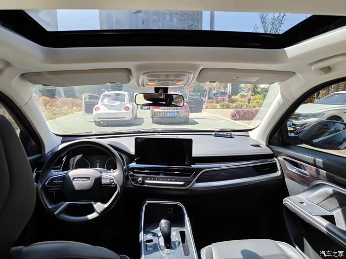 哈弗h621年15t冠军版前置前驱七挡湿式双离合车