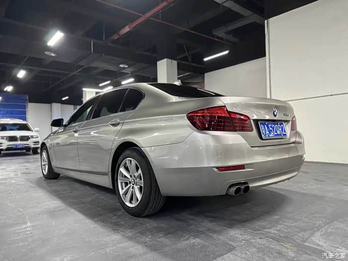 宝马5系2017款520li典雅型1388