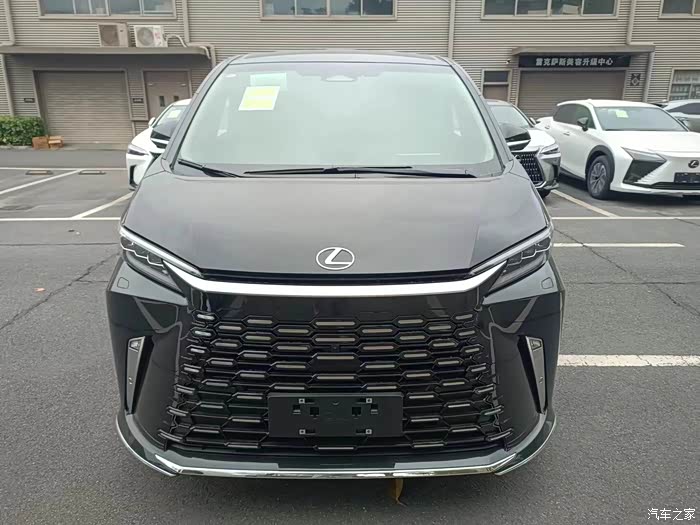 雷克萨斯lm500六座现车公司地税神器坐标深圳