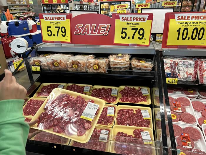 陪媳妇逛街看看今天超市美国的物价