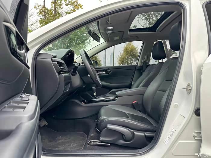 新到18年11本田凌派10t豪华版电动天窗一键启动