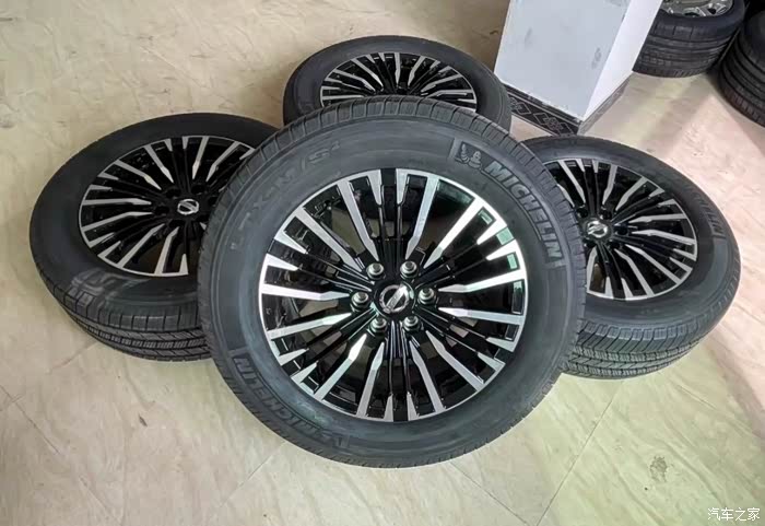 20寸日产途乐轮毂轮胎一套喜欢的看过来