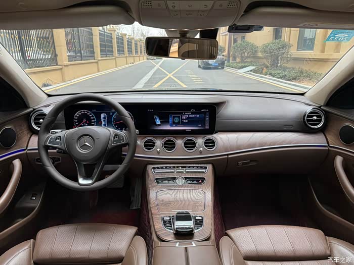18年奔驰e立标棕内隔断双天窗全款2288w