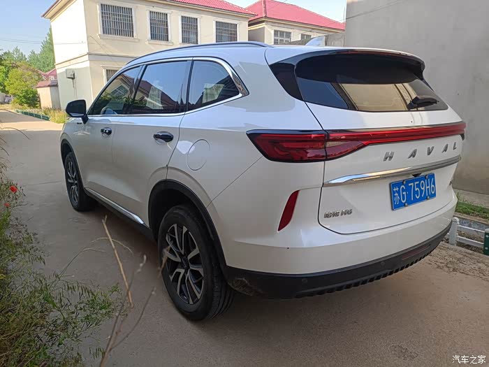 到店里看新款的哈弗h6确实更加大气