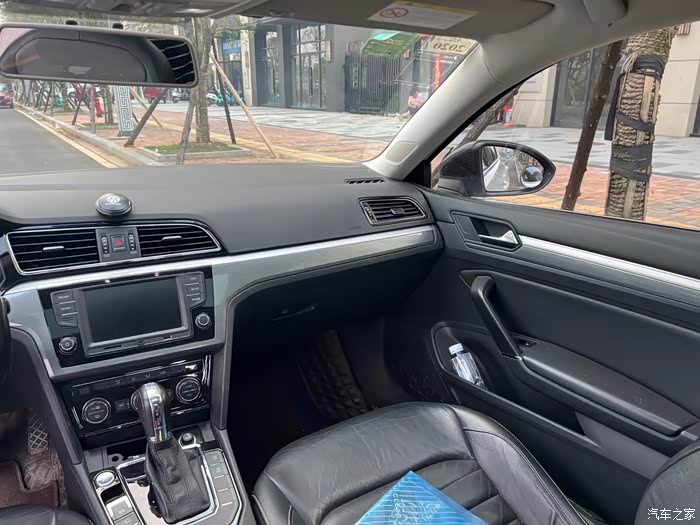 17款大众凌渡280 高功率1.4t 升级豪华版大轮毂,车况